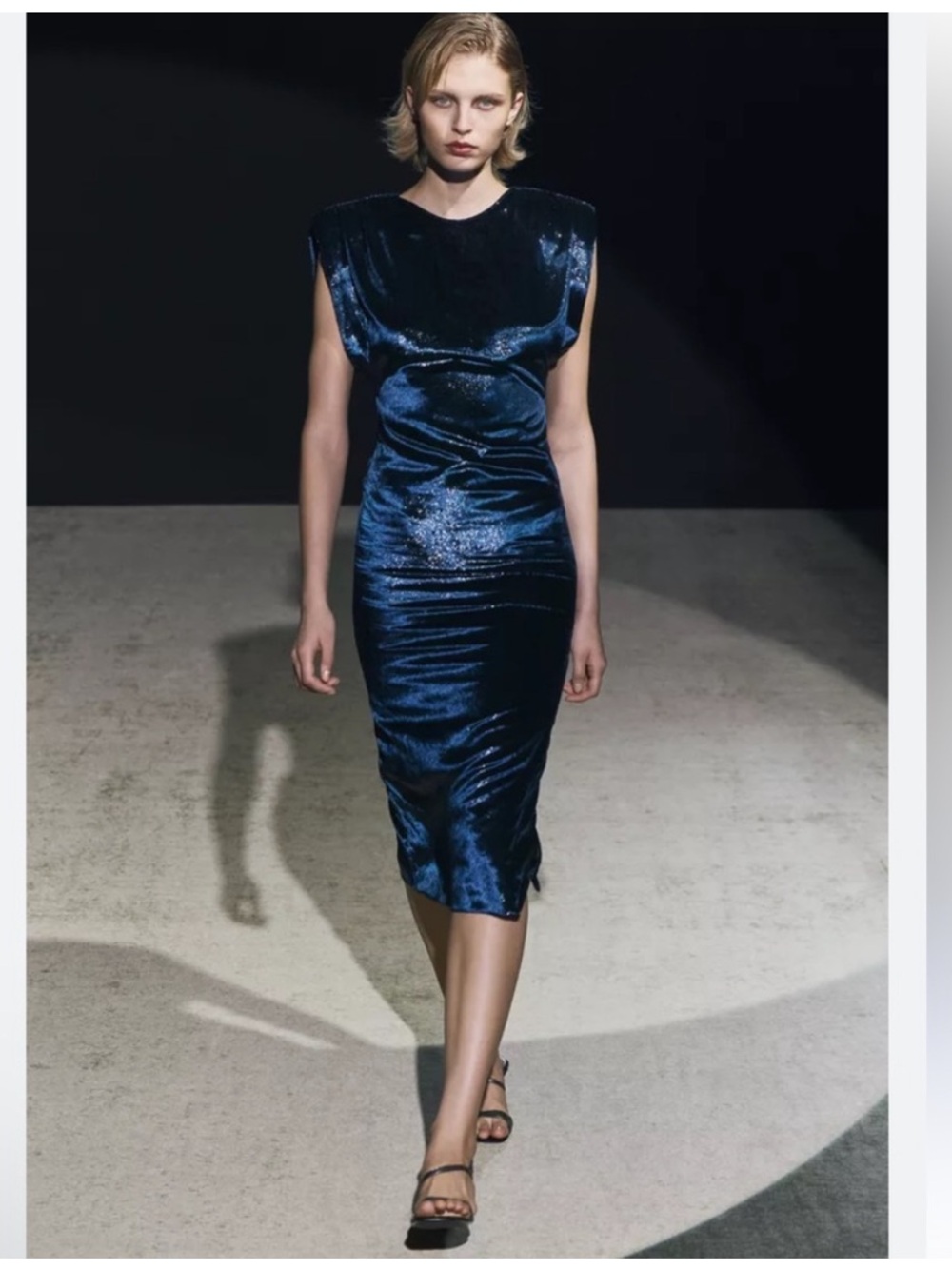 NEW ZARA LUXURY VELVET SEQUIN DRESS SIZE L 
🚨FINAL PRICE NO DISCOUNT